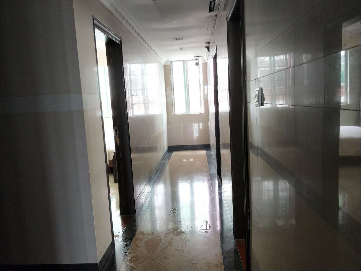 龙华区营业中宾馆酒店转让