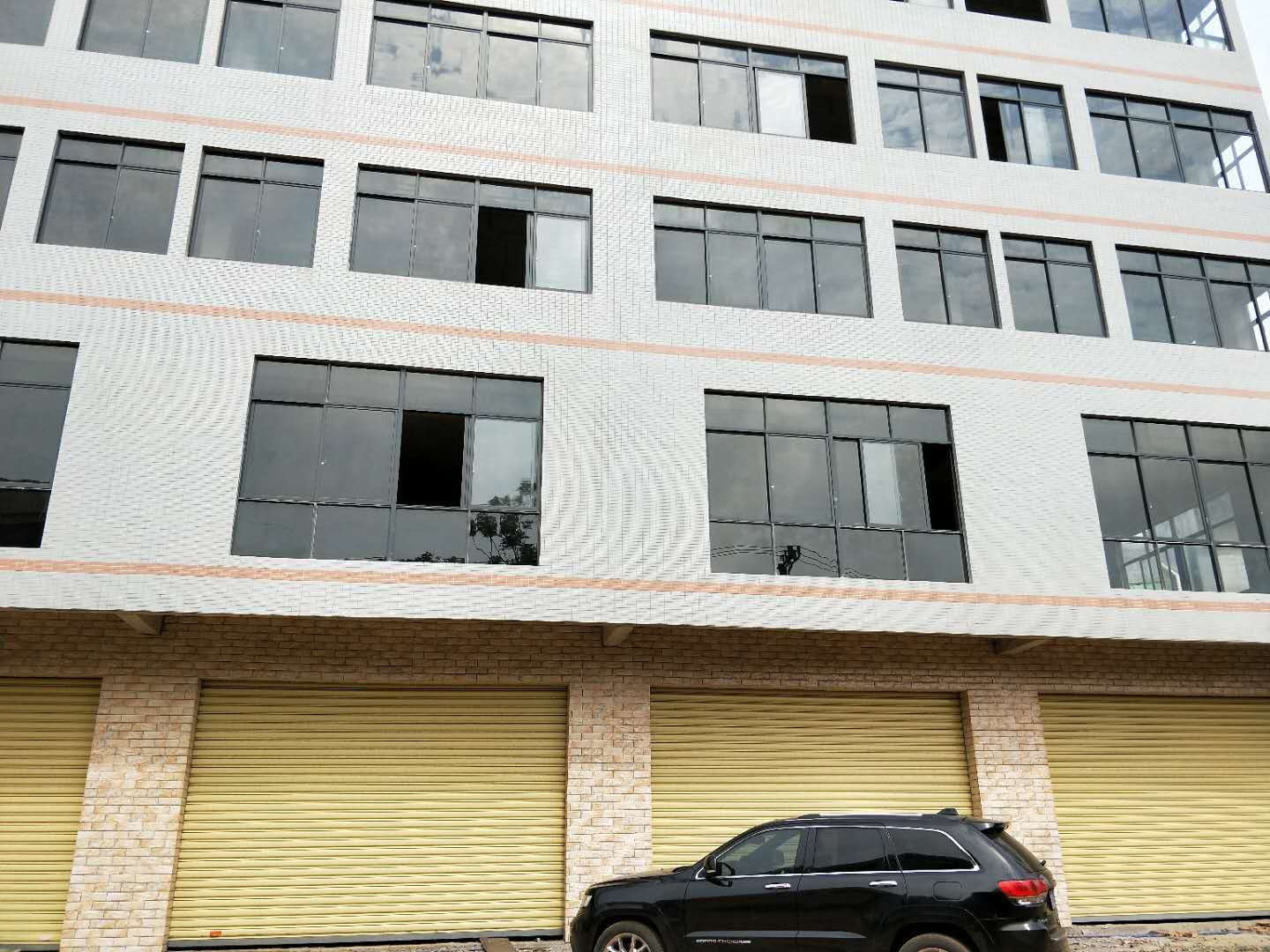 房东直租！龙华区龙泉镇3000平米整栋招租，可做仓库、工厂