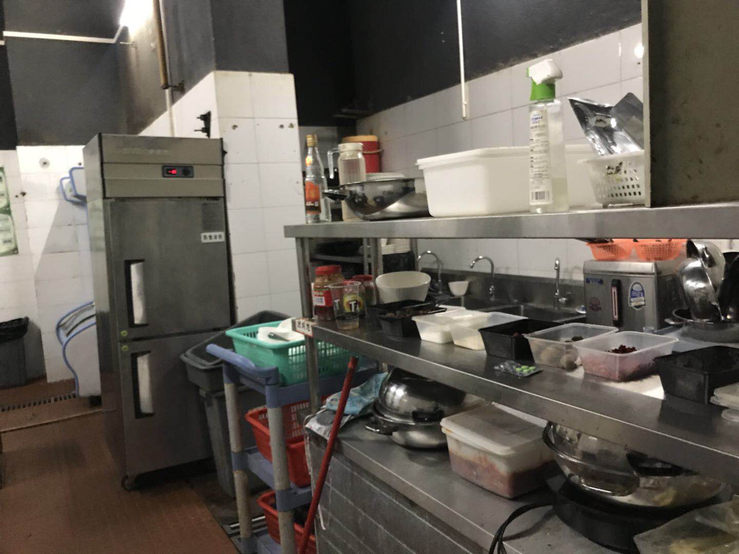  国贸京华城3楼餐馆转让