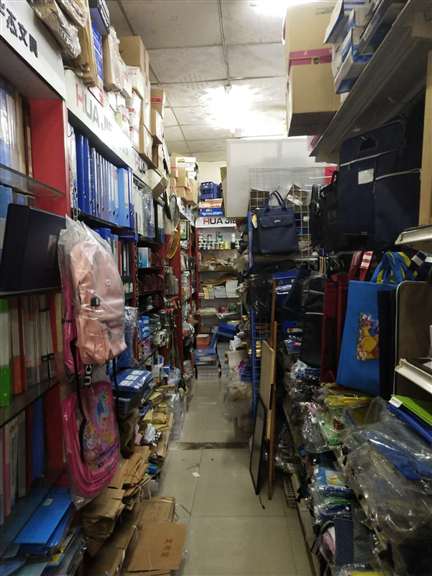 博爱南批发商城临街旺铺转让.可经营房产公司 银行网点各大行业.....