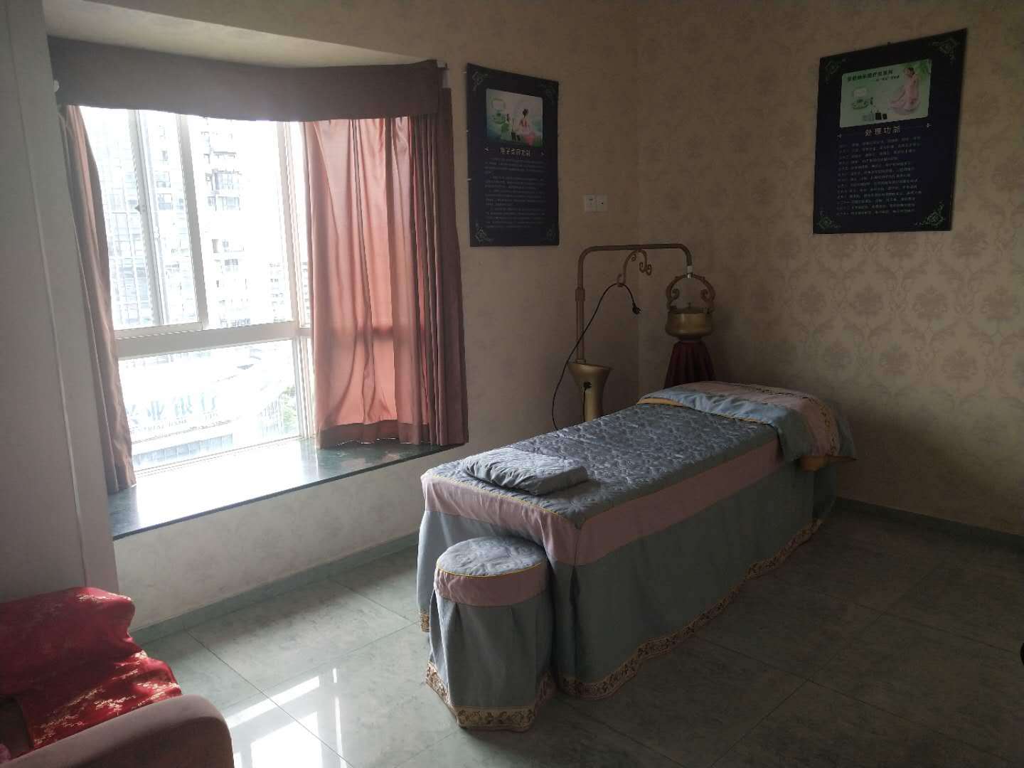 商业区嘉华名都小区美容院急转让