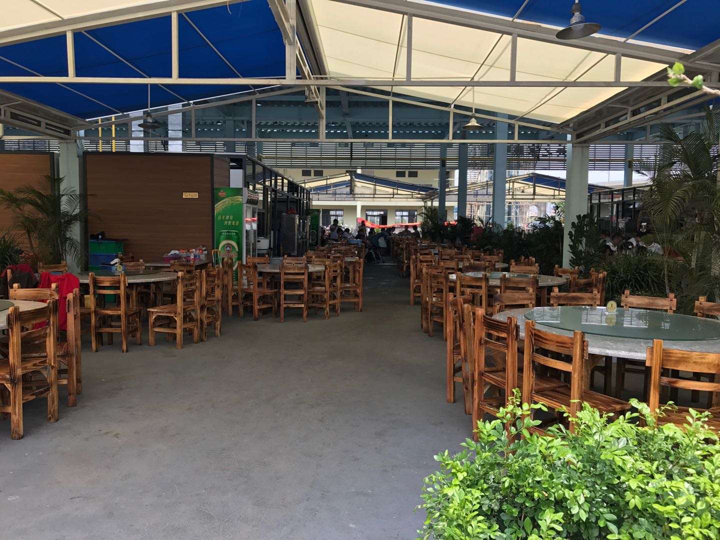 丁村火车头万人海鲜广场餐馆店转让啦