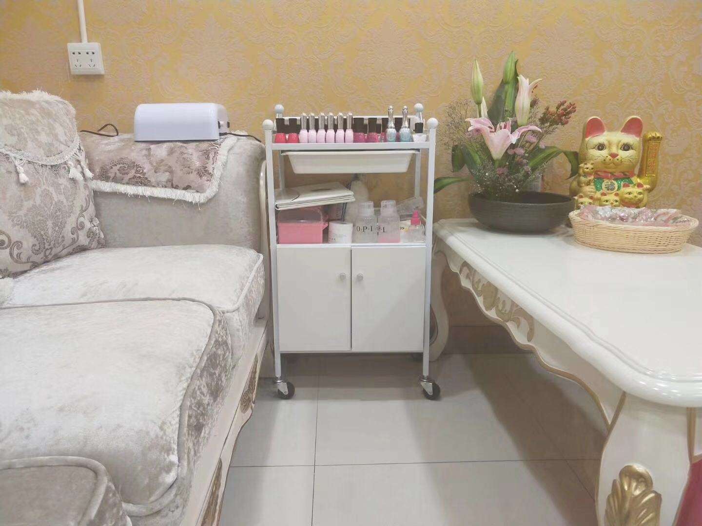 (转让) 名门广场美容院转让