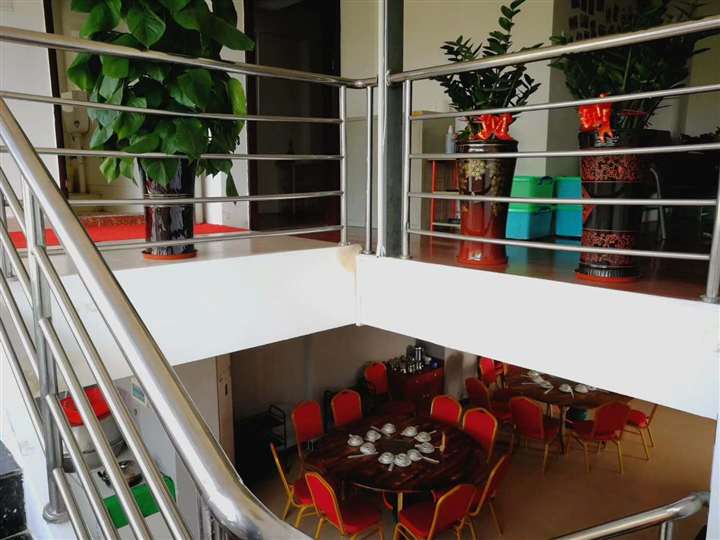6个小区4所学校底商餐饮店转让