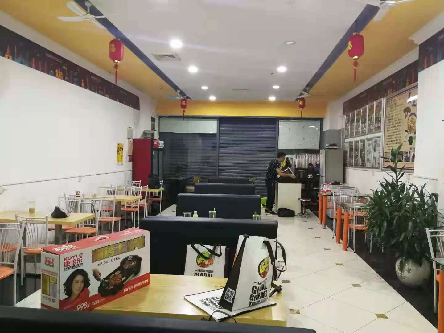 海甸岛三东路京海花园一楼商铺餐饮转让