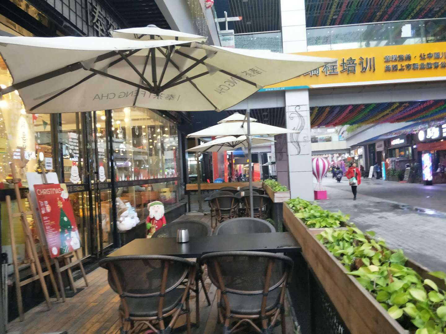 龙华区吾悦广场品牌水吧转让可空转
