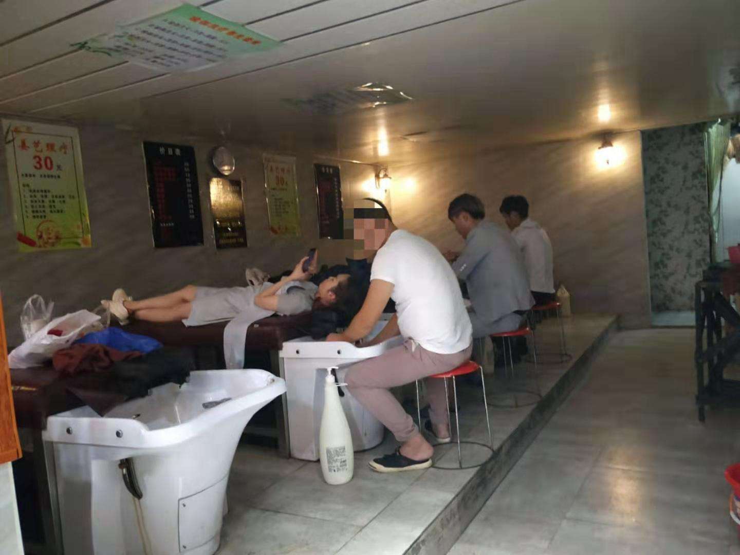 十年老店解放西新华南美发店转让