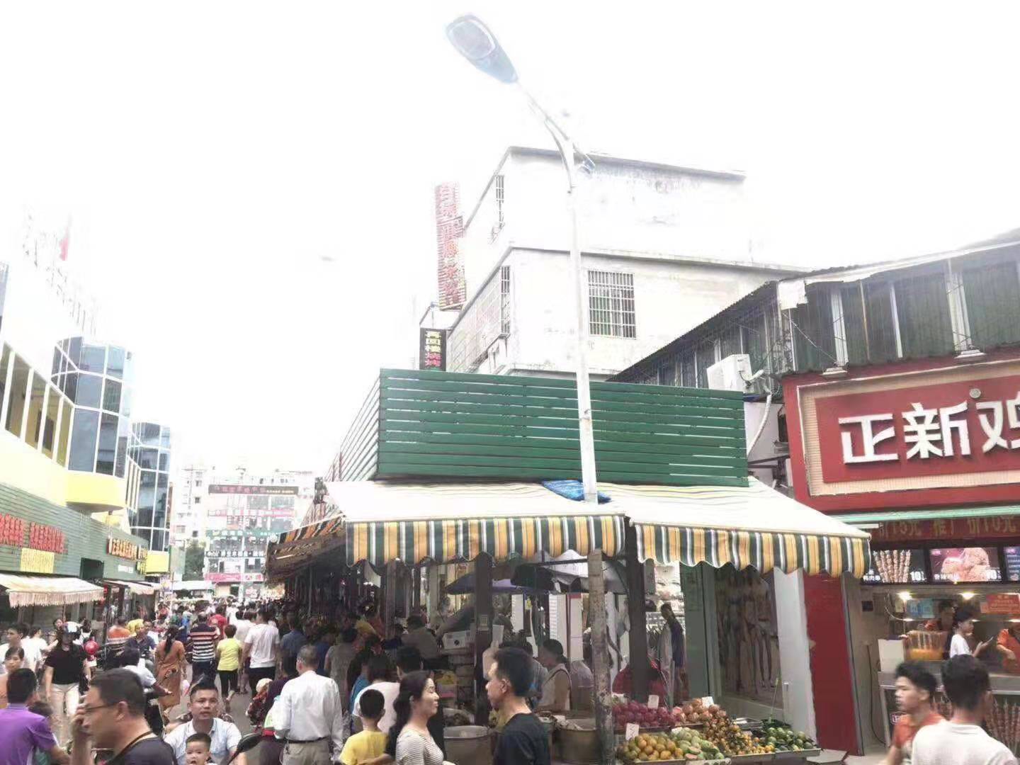 急转一万八转让费含今年租金押金，秀英小街商场二楼男装店转让