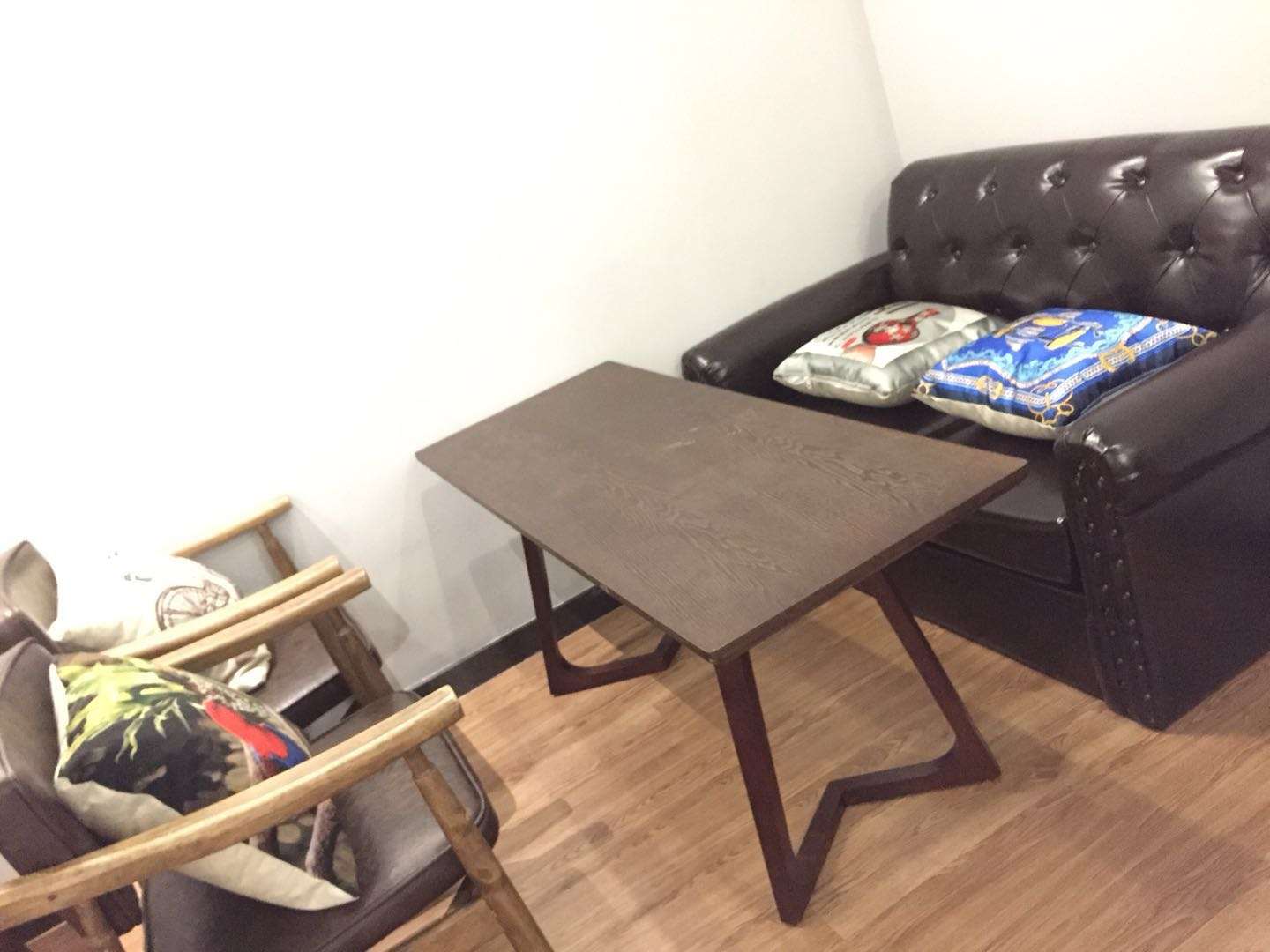 四中高中部后门临街铺面转让