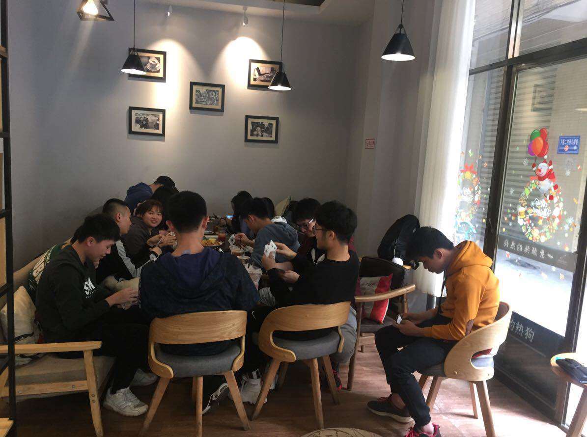 四中高中部后门临街铺面转让