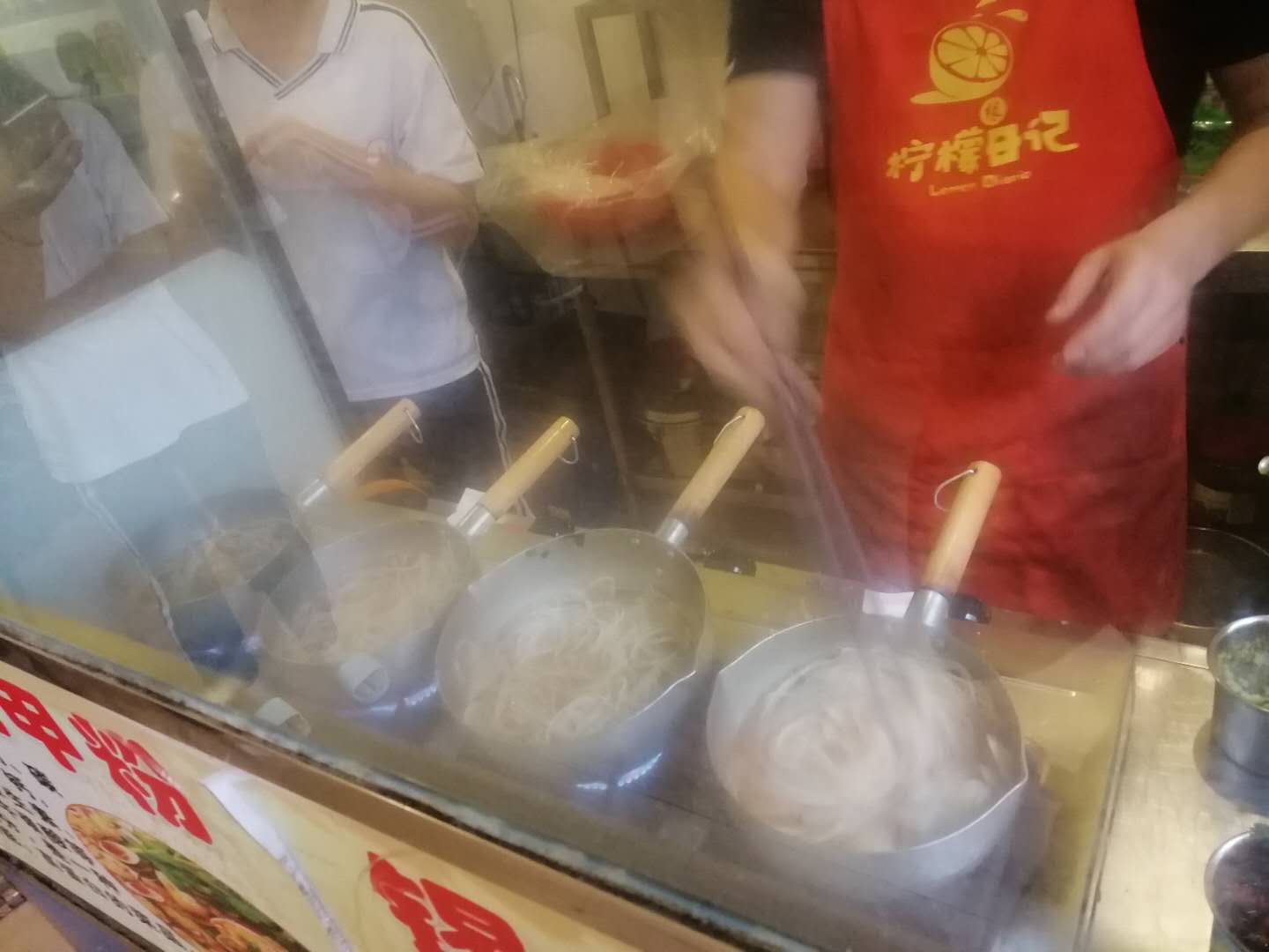 学校对面冷饮小吃店转让