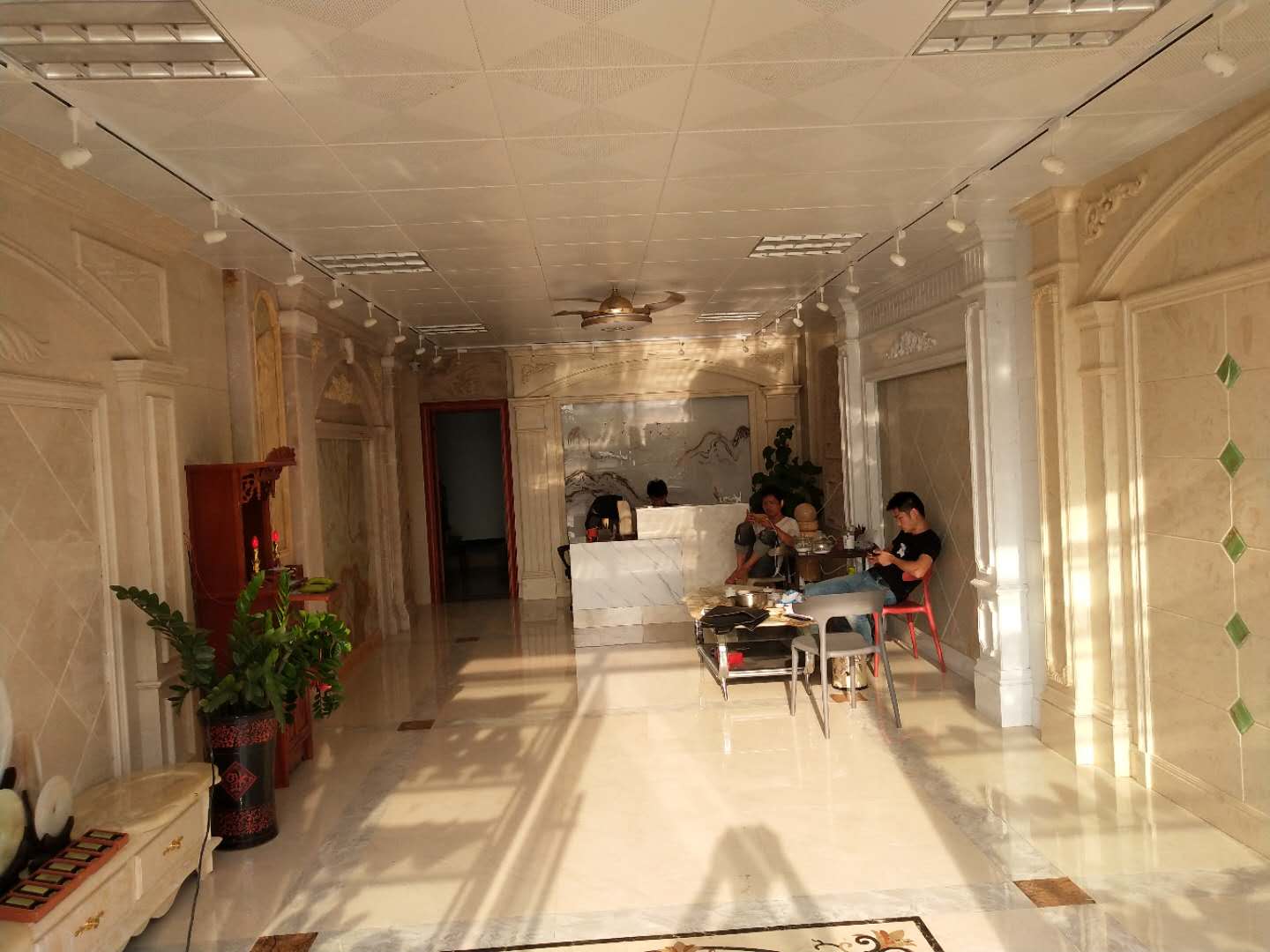 大理石背景墙店转让，可以空铺转 