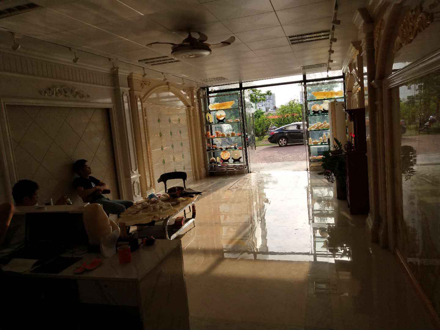 大理石背景墙店转让，可以空铺转 
