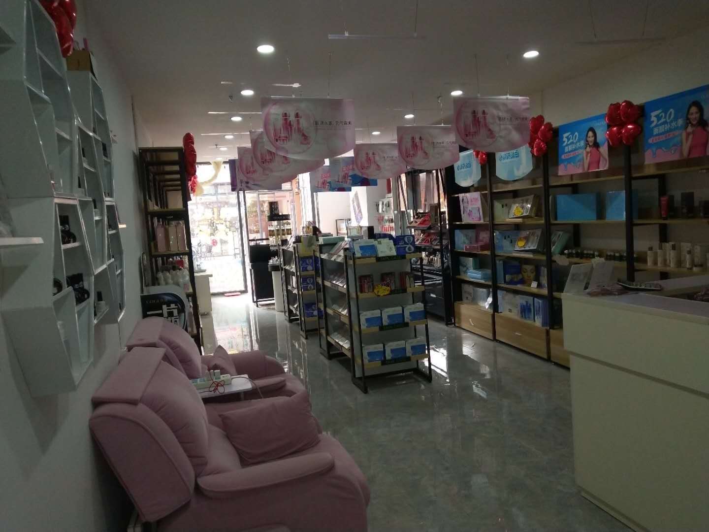 万达广场一二层美容院转让