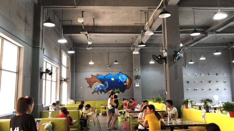 6万低价转让屯昌美食街260平米烤鱼店