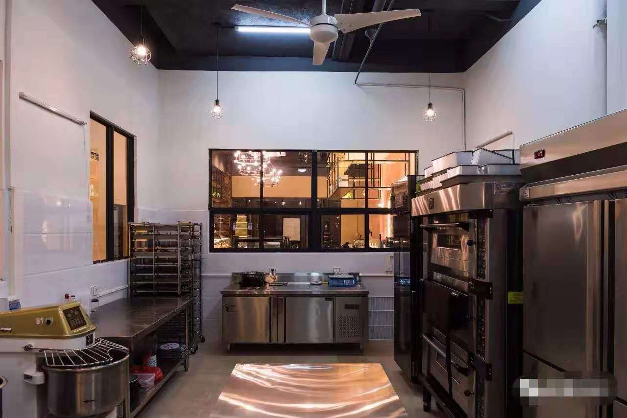文昌盈利中烘焙店转让