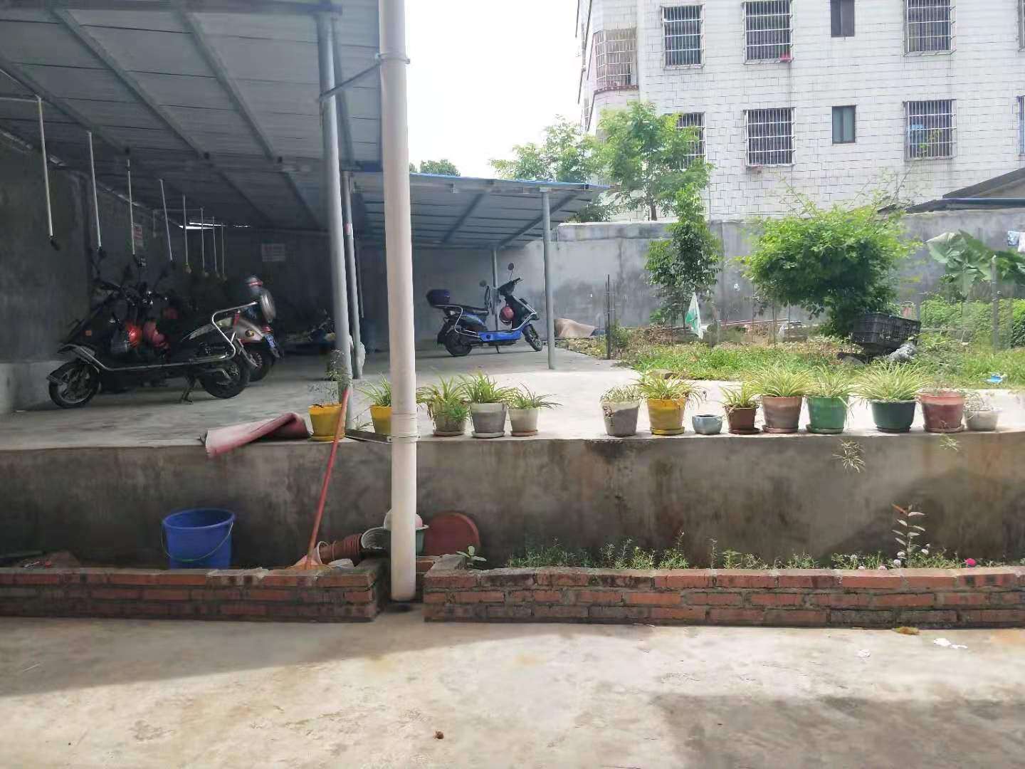 15万转让200平米水吧 咖啡馆