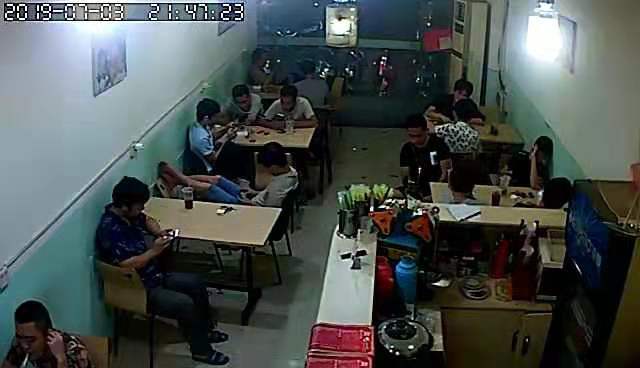 多年冷饮店转让，生意好，位置好。