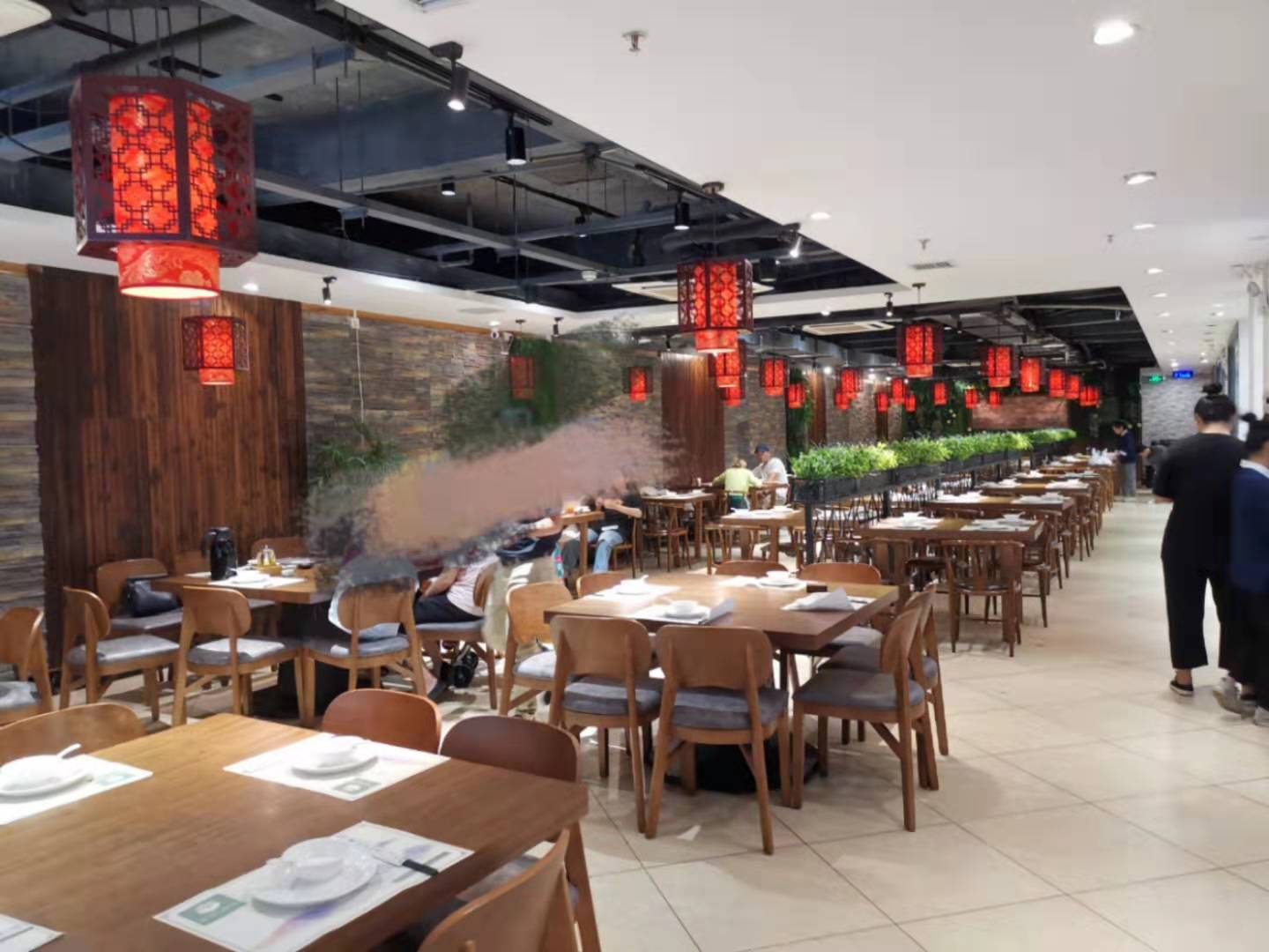国贸玉沙路十字路口处餐饮店转让