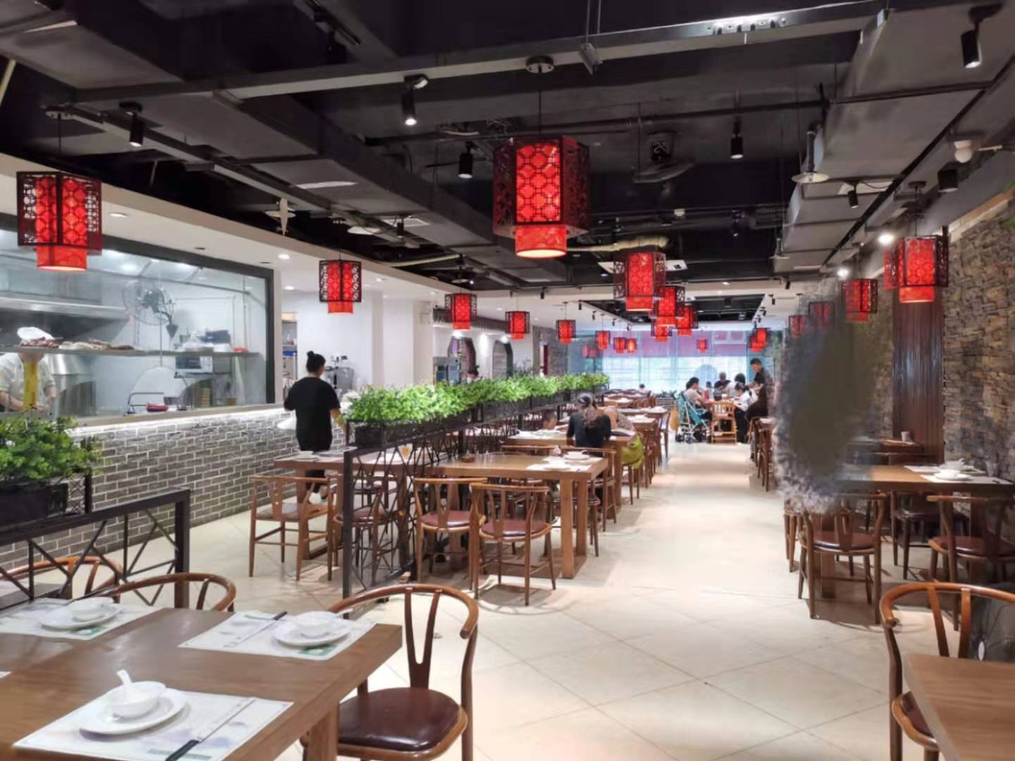 国贸玉沙路十字路口处餐饮店转让
