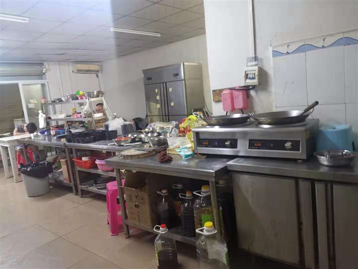 市中心国贸盈利中外卖店转让