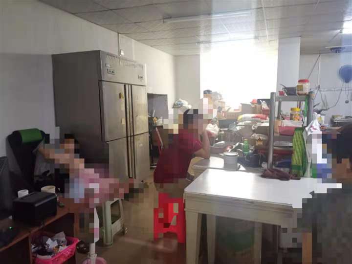 市中心国贸盈利中外卖店转让