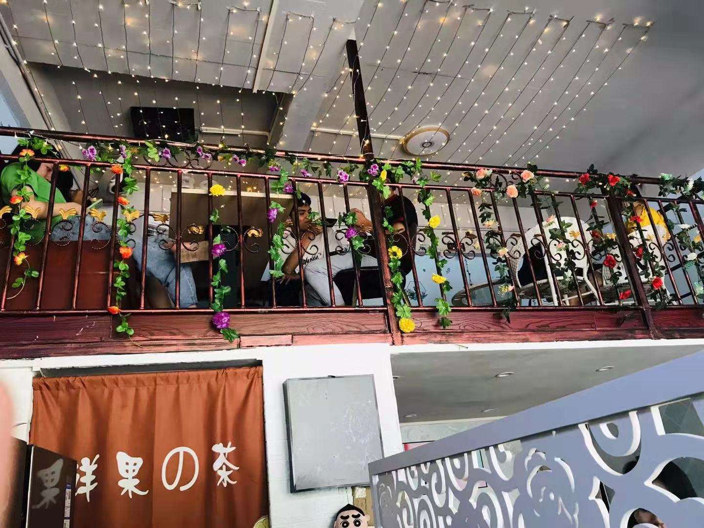 高登东街财政大厦对面临街冷饮店转让