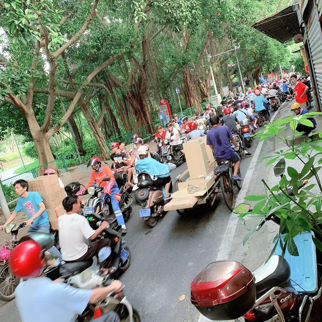 白龙街道 美舍河 旺铺转让（水吧）