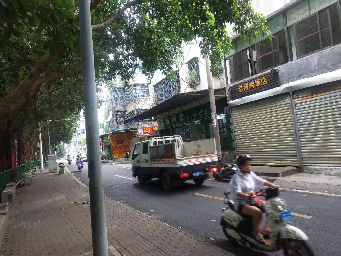 白龙街道 美舍河 旺铺转让（水吧）
