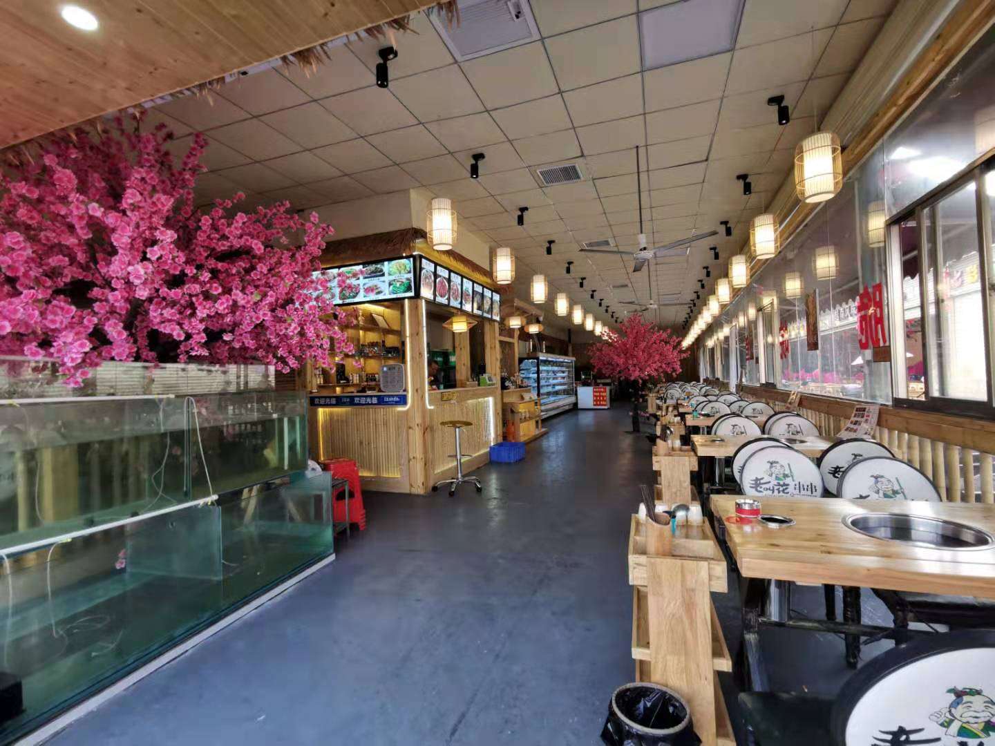 金盘夜市餐馆店转让