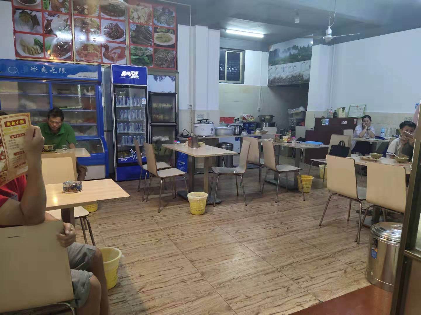 文明中路，临街好位置餐饮店转让