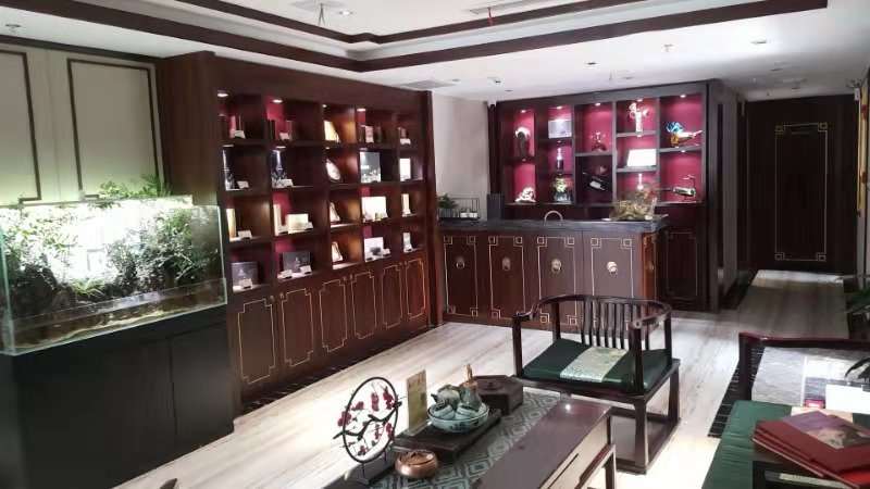 （乐乐铺）龙华路国贸商圈二楼美容美发店转让