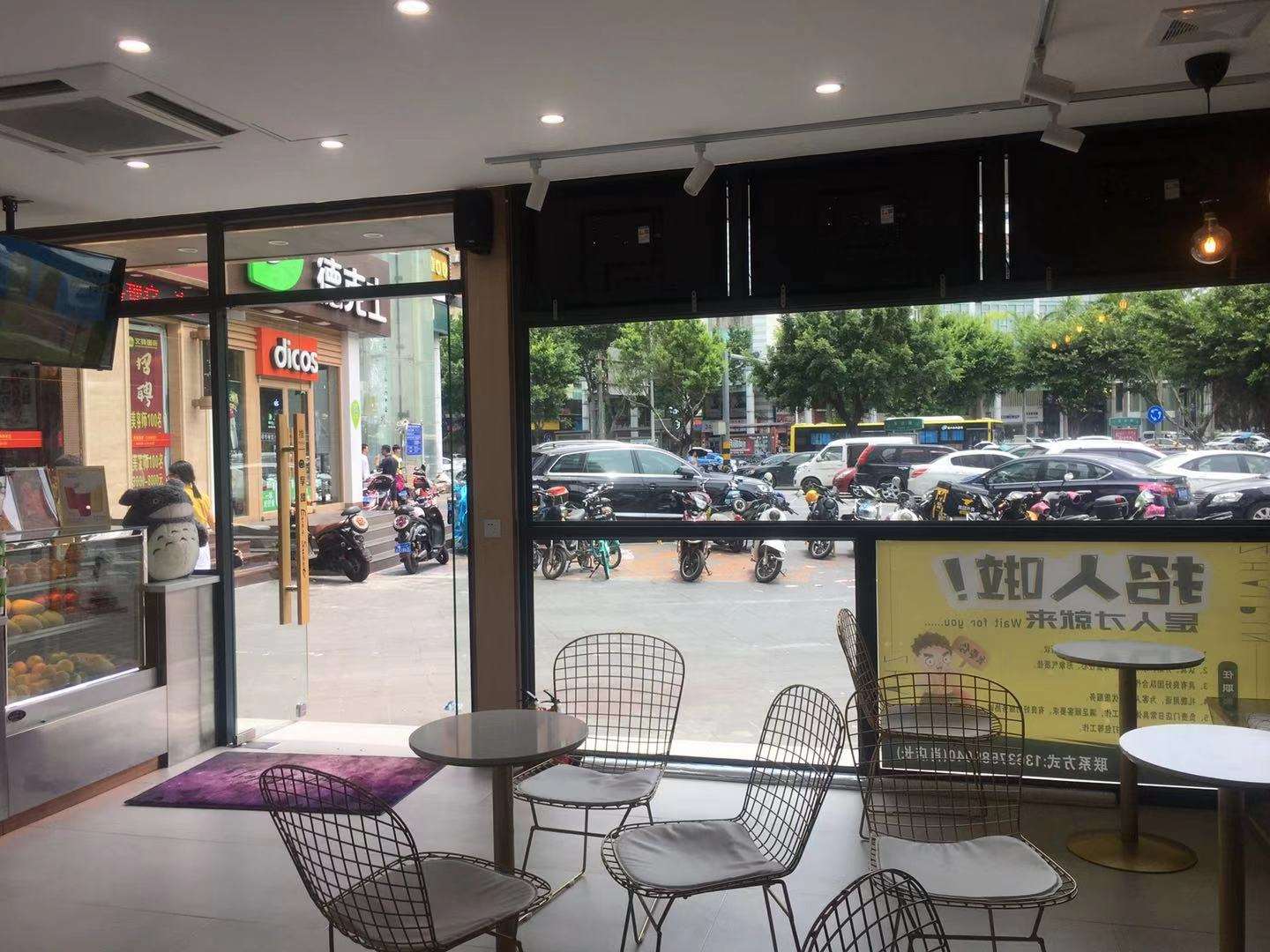 国贸玉沙路十字路口处店铺转让