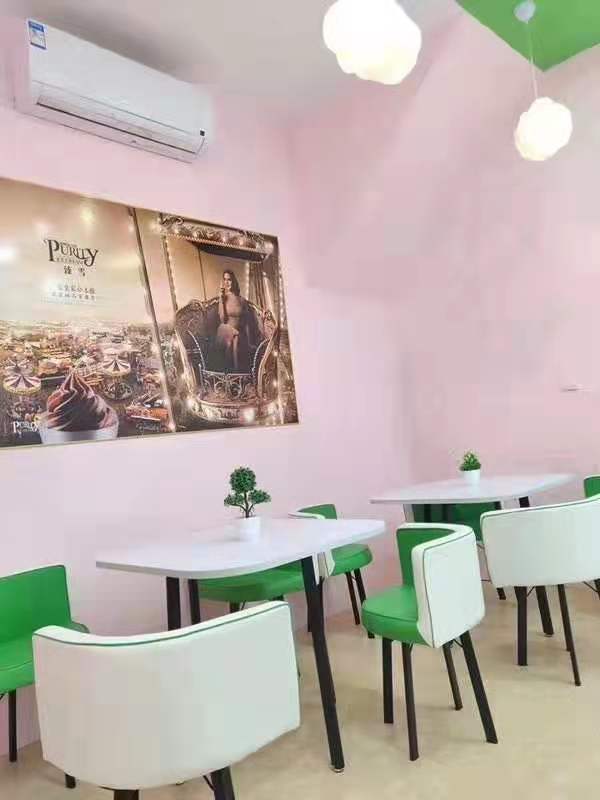 光坡镇市场斜对面，店后面是中学冷饮店转让