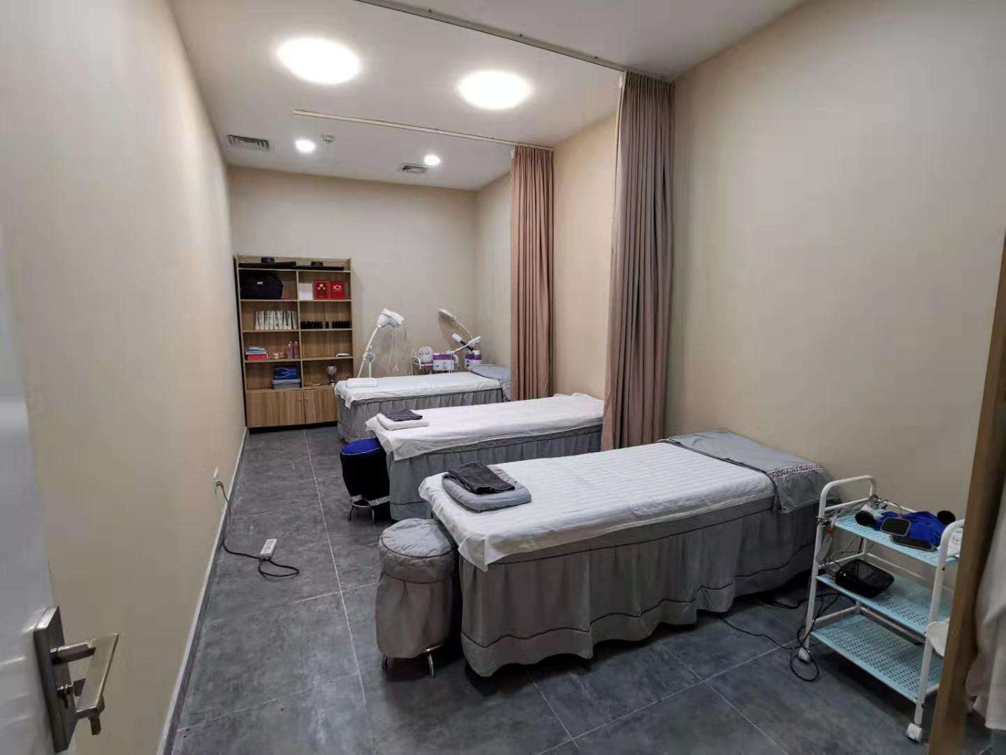 南亚广场美容养生会馆转让无转让费