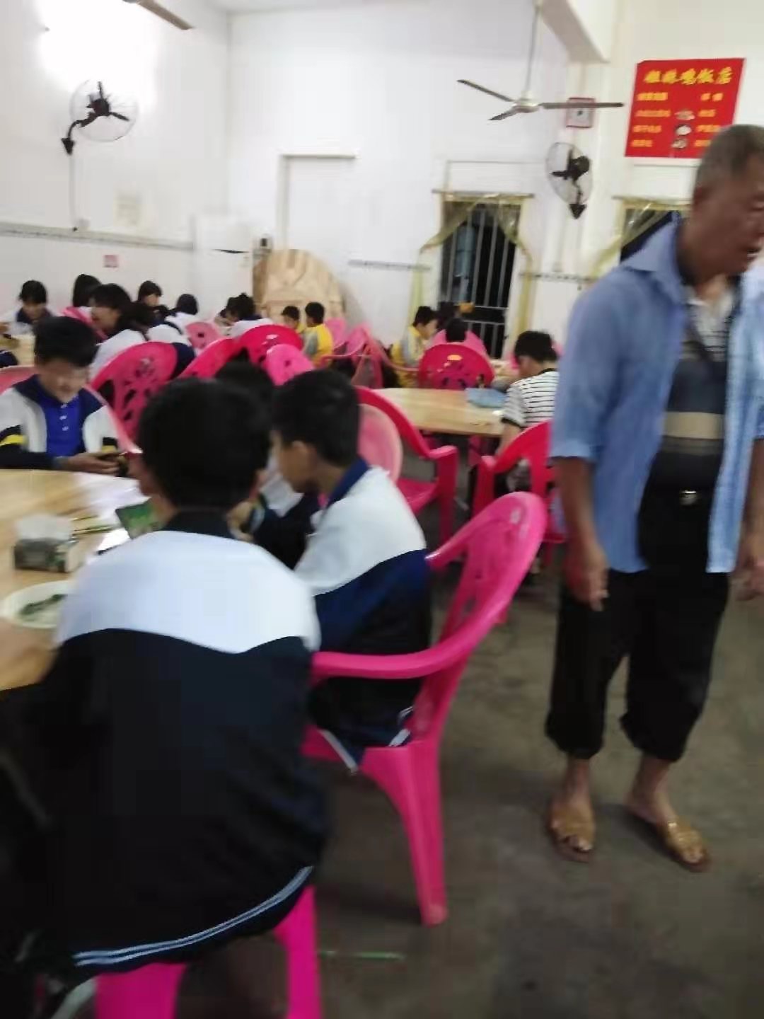 (转让) 本店经营早餐中餐晚餐