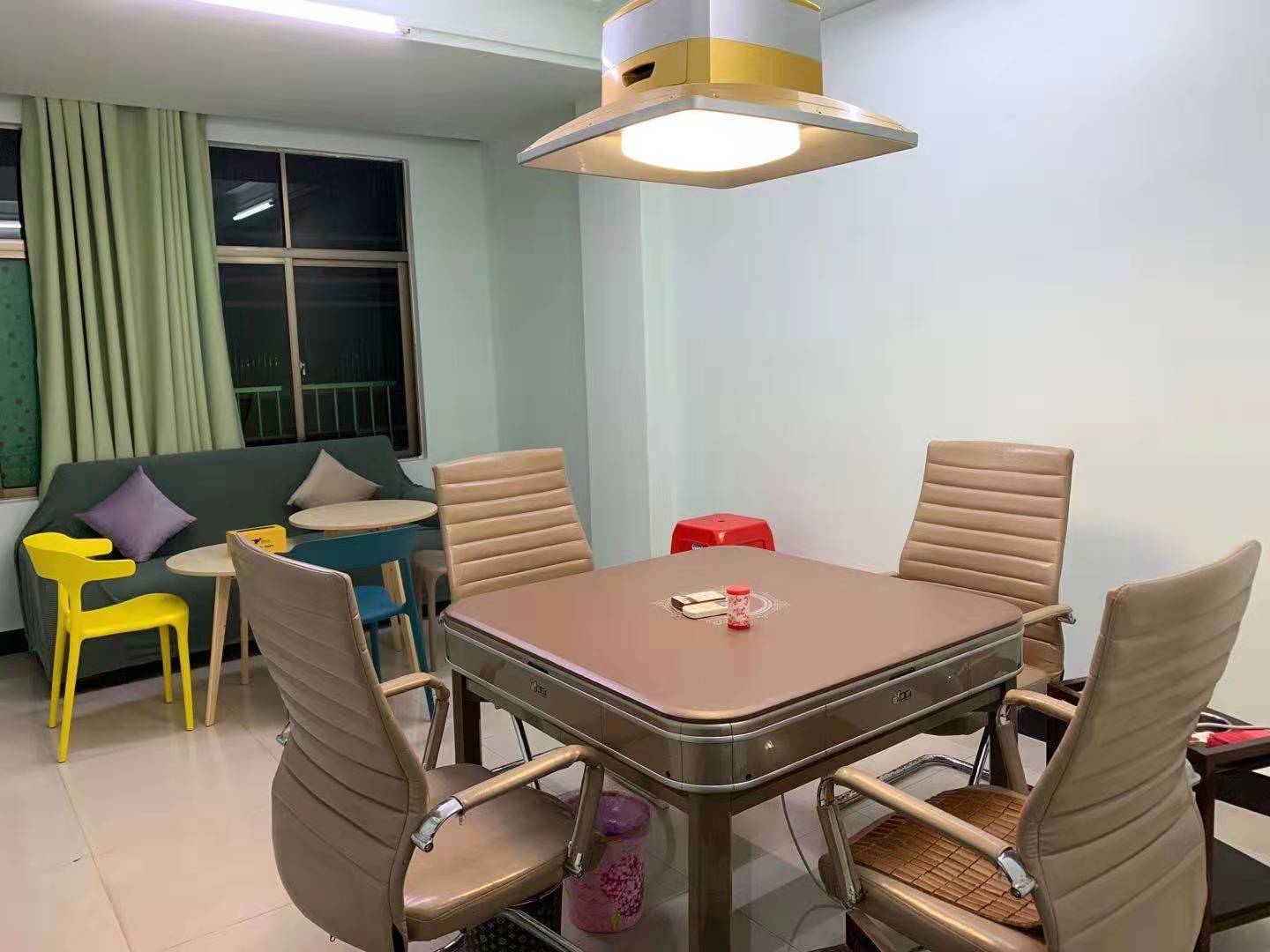 万城镇环市一路餐饮店转让