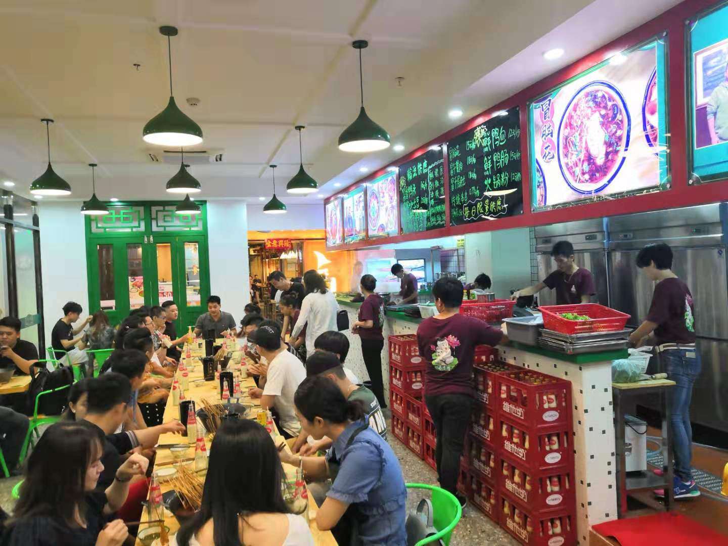 低价急转国贸京华城串串香店旺铺