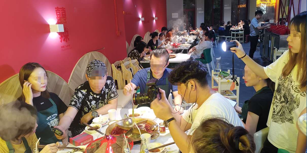 成功转让国贸经典【囍辣火锅店】