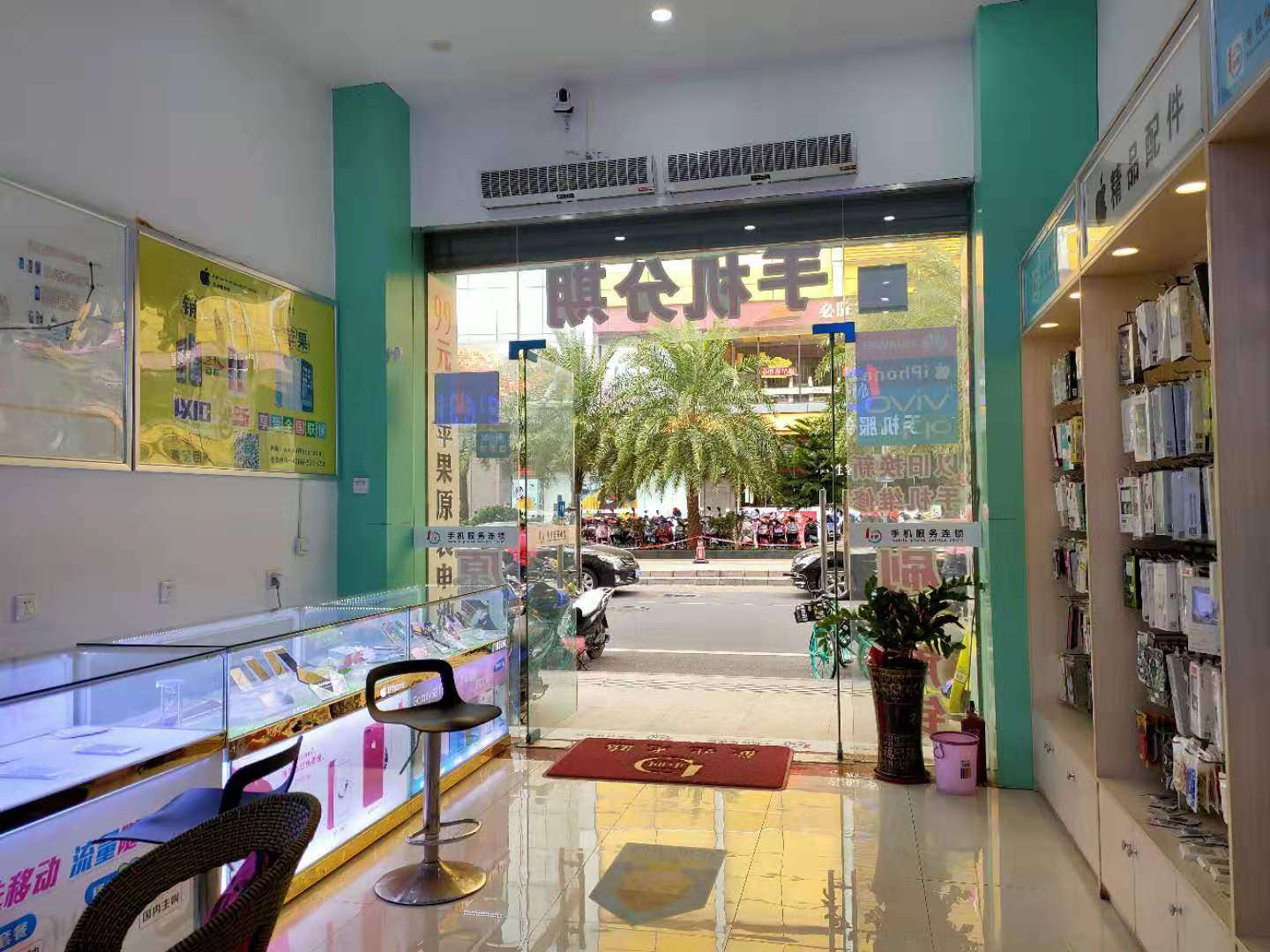 成功转让大英路望海国际正后门【1小时手机快修店】