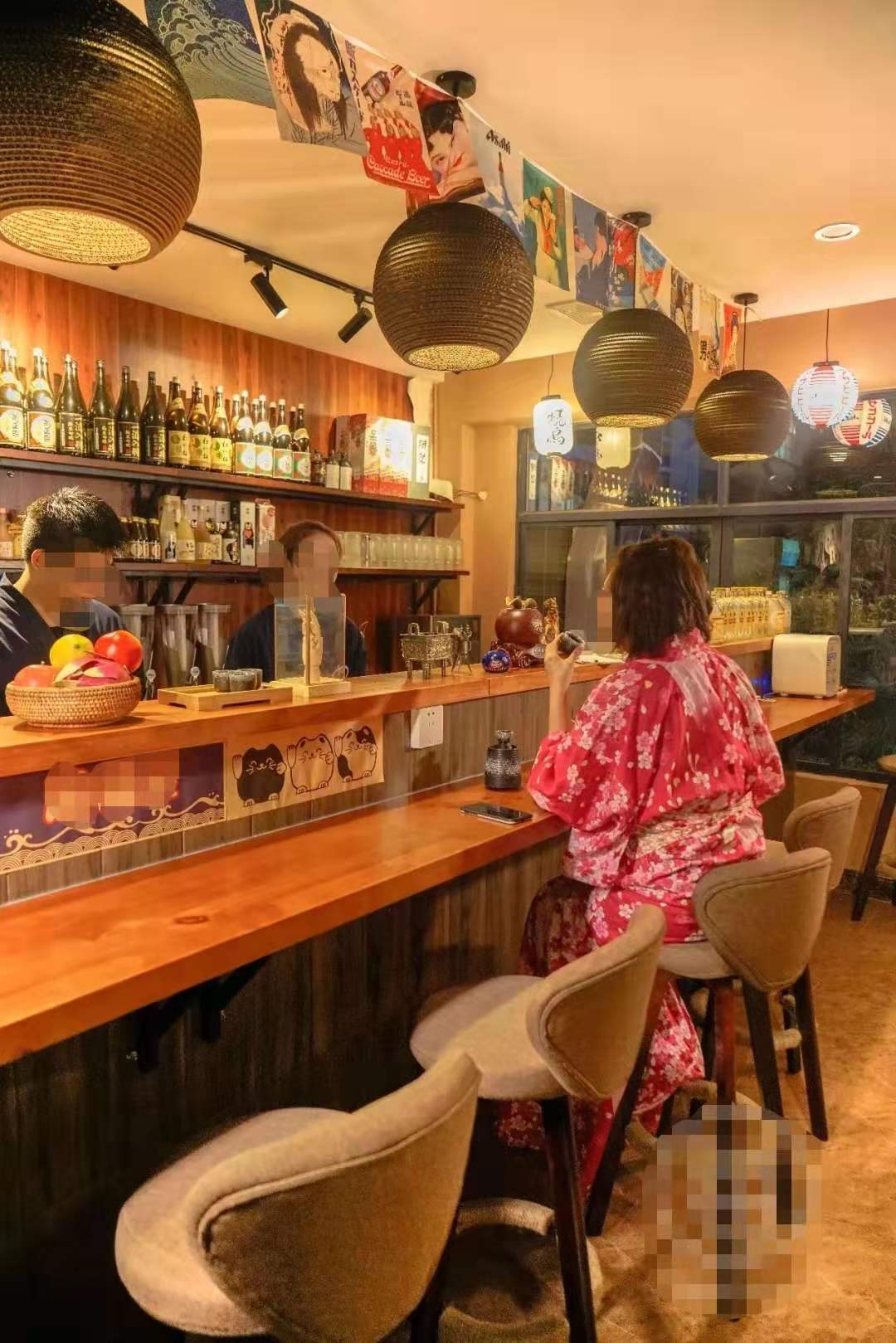 海南大学北门 临街旺铺170平米主题餐饮店转租