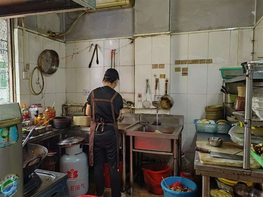 滨海新村盐灶一横路临街餐饮店转让