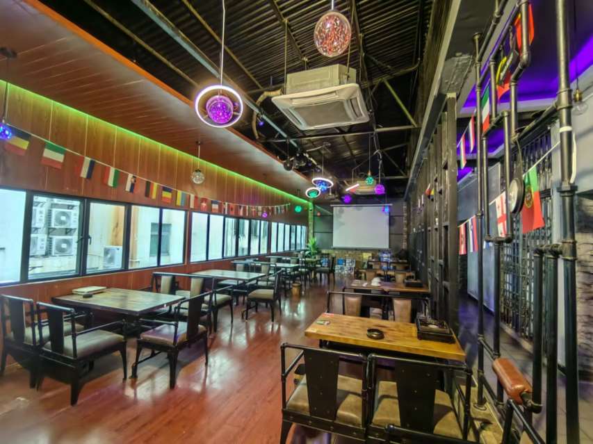 秀英小街繁华路段音乐餐吧烧烤店转让或整体招租
