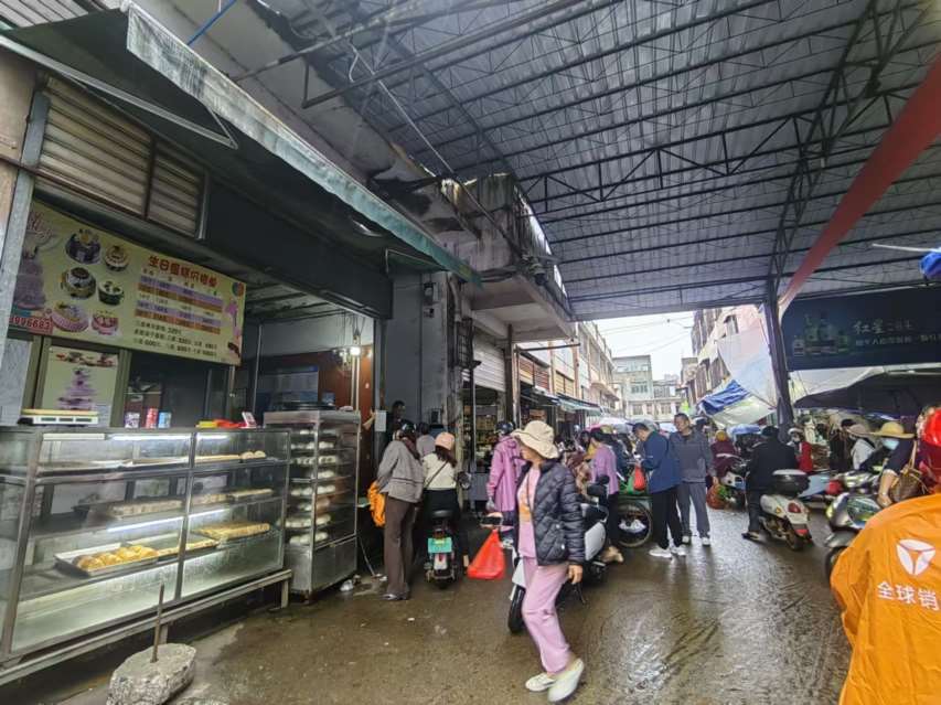 临高县西门市场后门黄金铺位包子店转让