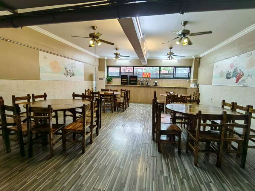 老城繁华路段临街营业中餐饮店转让