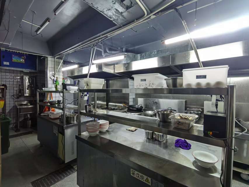 老城繁华路段临街营业中餐饮店转让