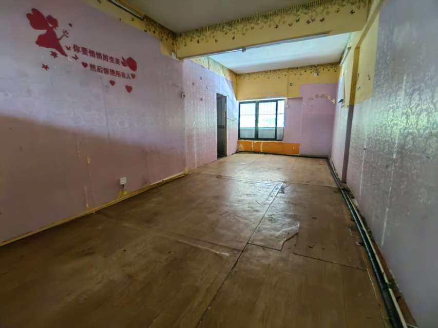 房东直租金盘金城一品小区临街铺面