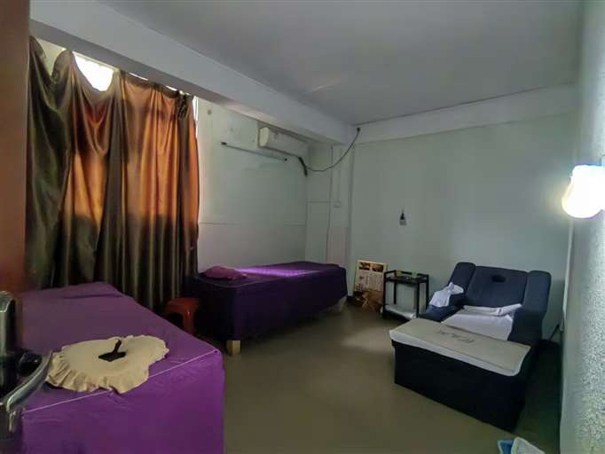 长流镇政府旁边临街营业中养生馆转让